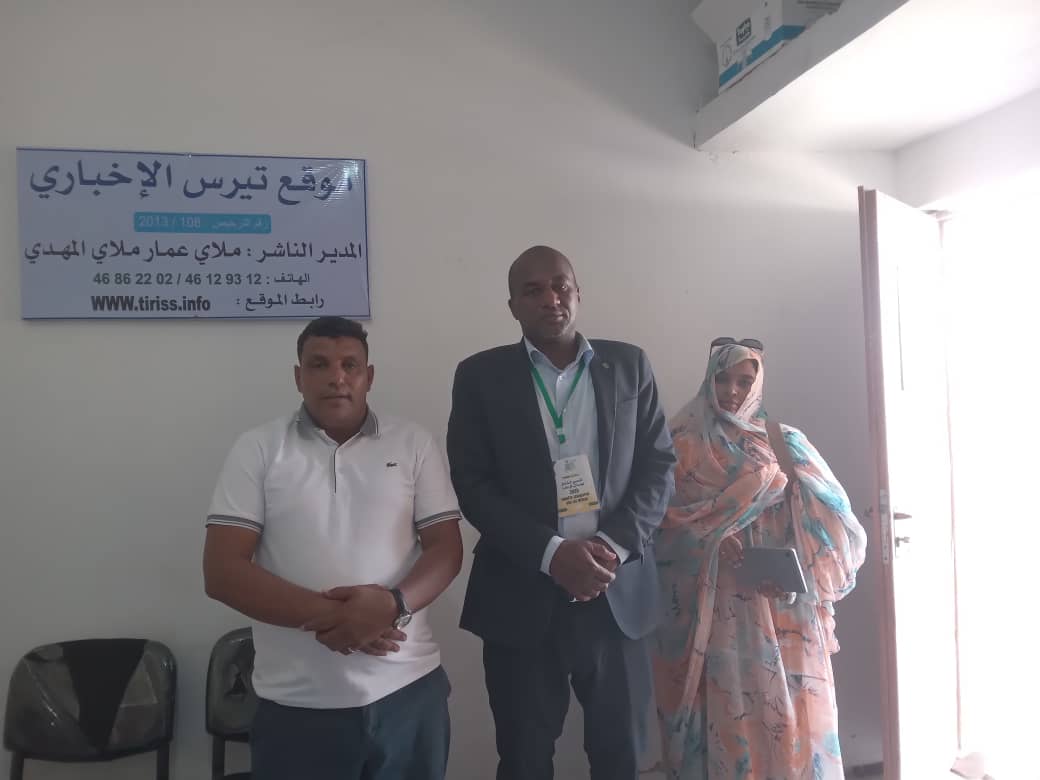وفد من السلطة العليا للصحافة والسمعيات البصرية ، الهابا،يؤدي زيارة لمقر موقع تيرس الإخباري في إنواكشوط الشمالية المطار القديم