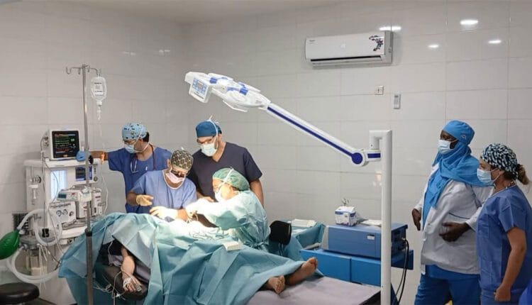 نواذيبو: انطلاق أعمال بعثة طبية اسبانية متخصصة في الجراحة الترميمية