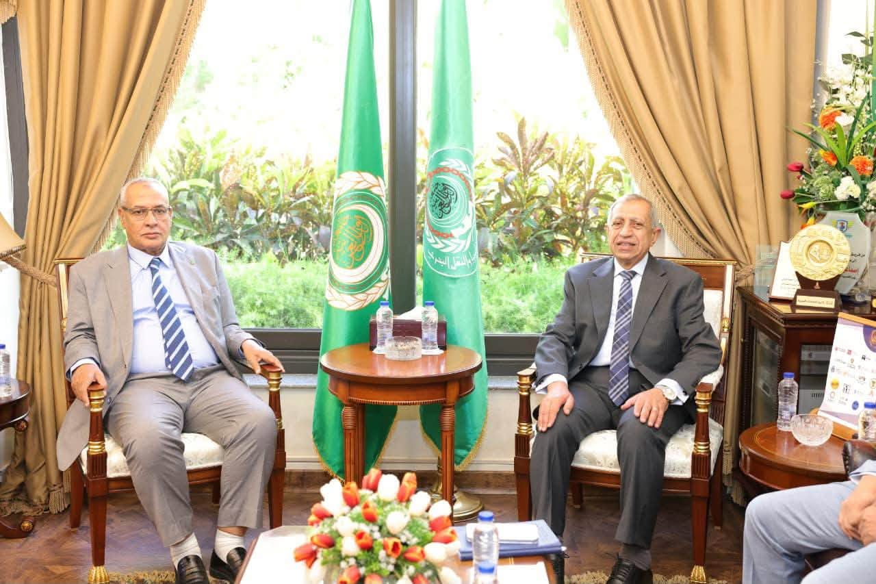 الأمين العام لوزارة الصيد يزور الأكاديمية العربية للعلوم والتكنولوجيا والنقل البحري بالإسكندرية