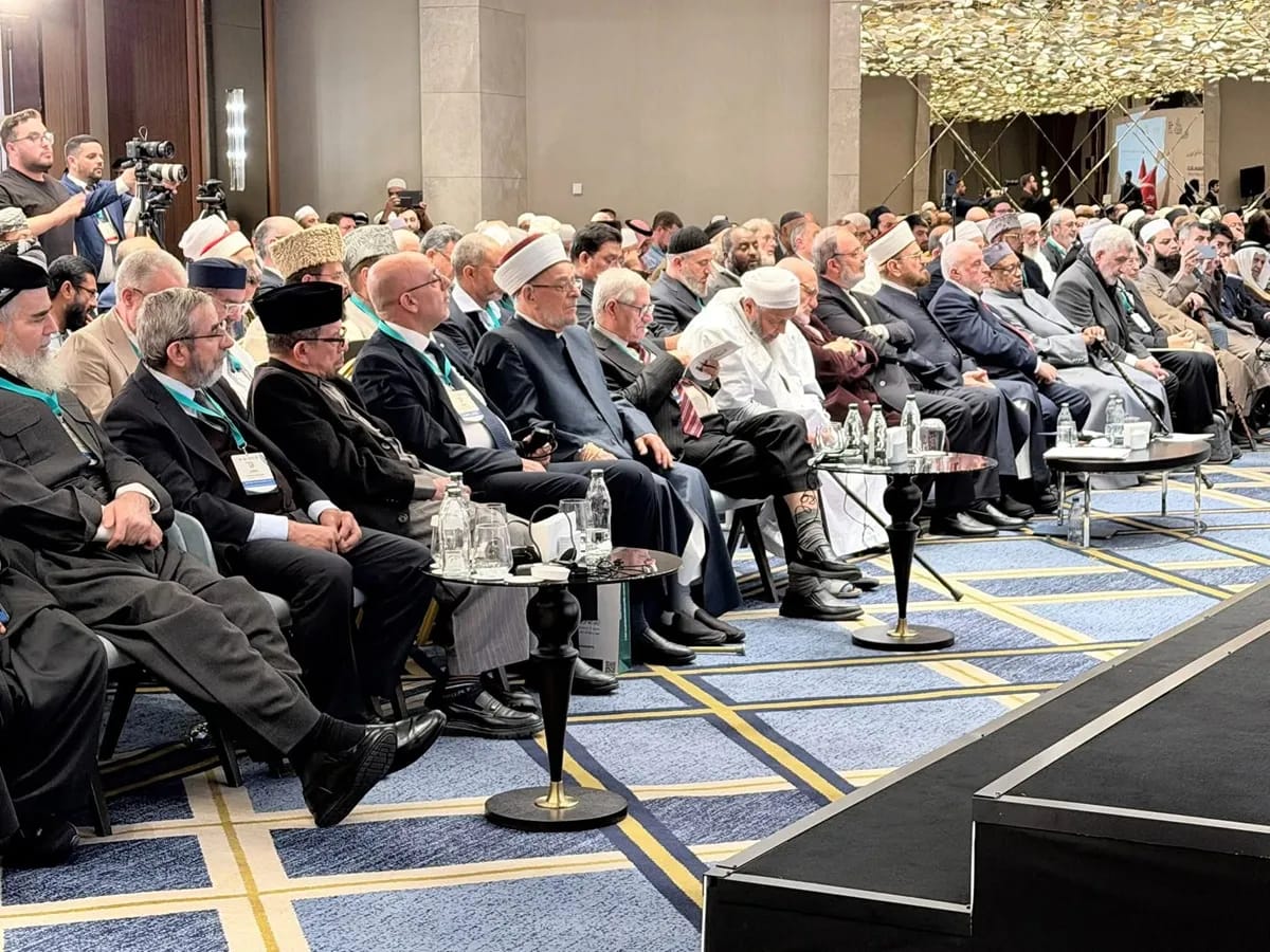 الشيخ الددو يلقي كلمة الوفود المشاركة في مؤتمر "وحدة الأمة"